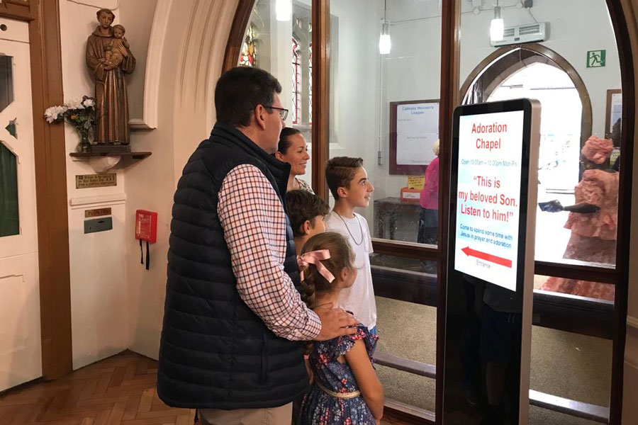 Lobbysign Digital signs - perfect for churches and religious establishments